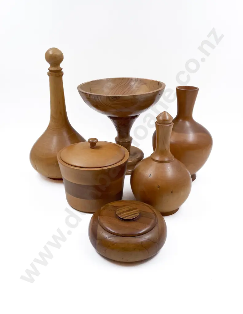 Small Quantity of Assorted NZ Timber Turned Wood Items Image 1++
