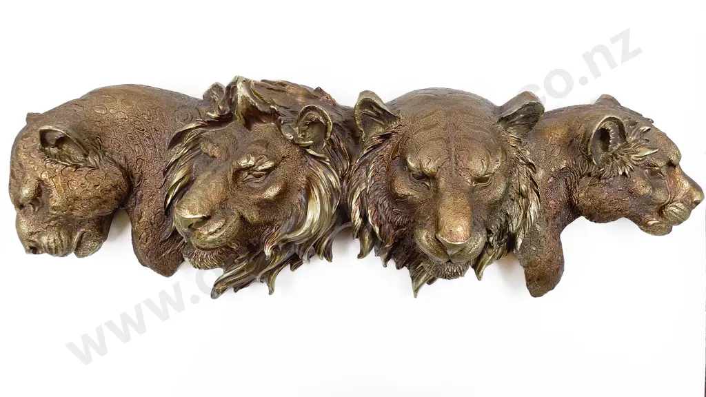 Gilt Painted Big Cat Wall Hanging Image 1++