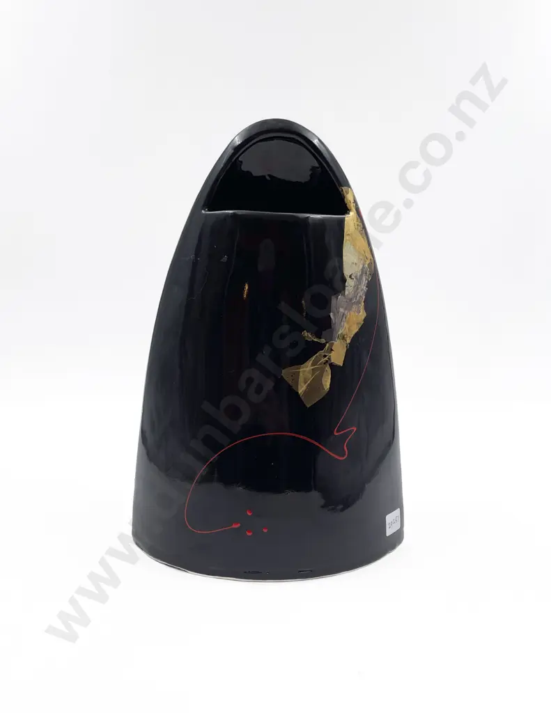 Peter Collis Pottery Form Image 1++