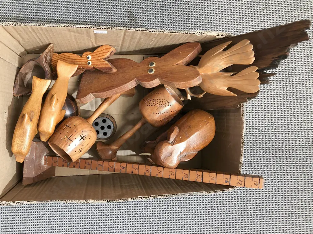 Box of Assorted Decorative Wood Ware Image 1++