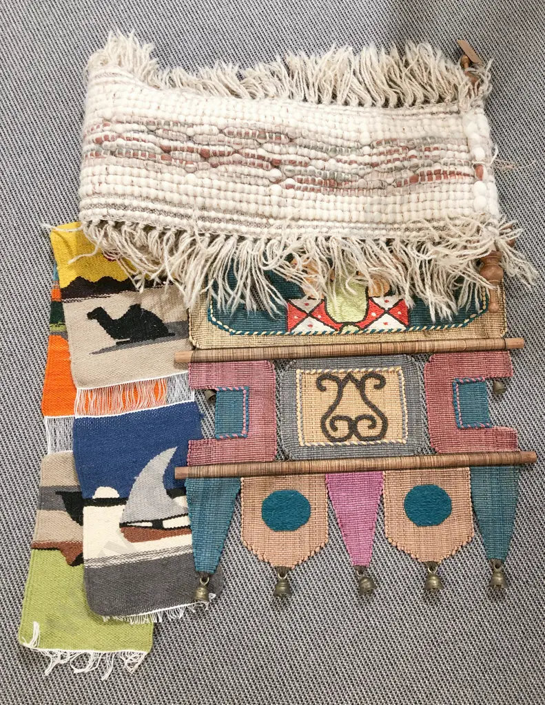 Box Quantity of Woollen Wall Hangings etc Image 1++
