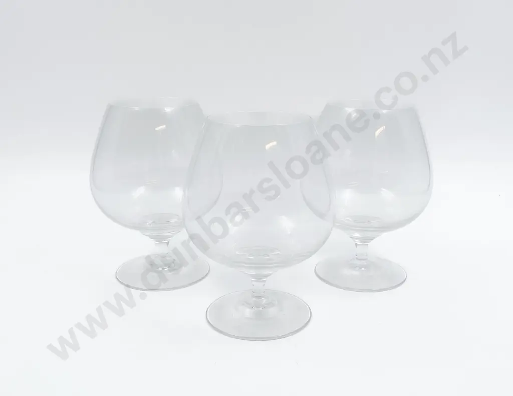 Quantity of Assorted Glassware including Stewart Comport Image 1++