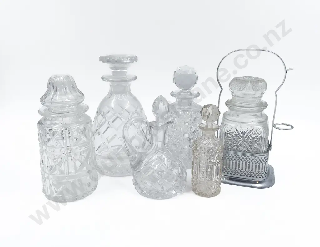 Quantity of Assorted Crystal and Glass Ware including Decanters etc Image 1++