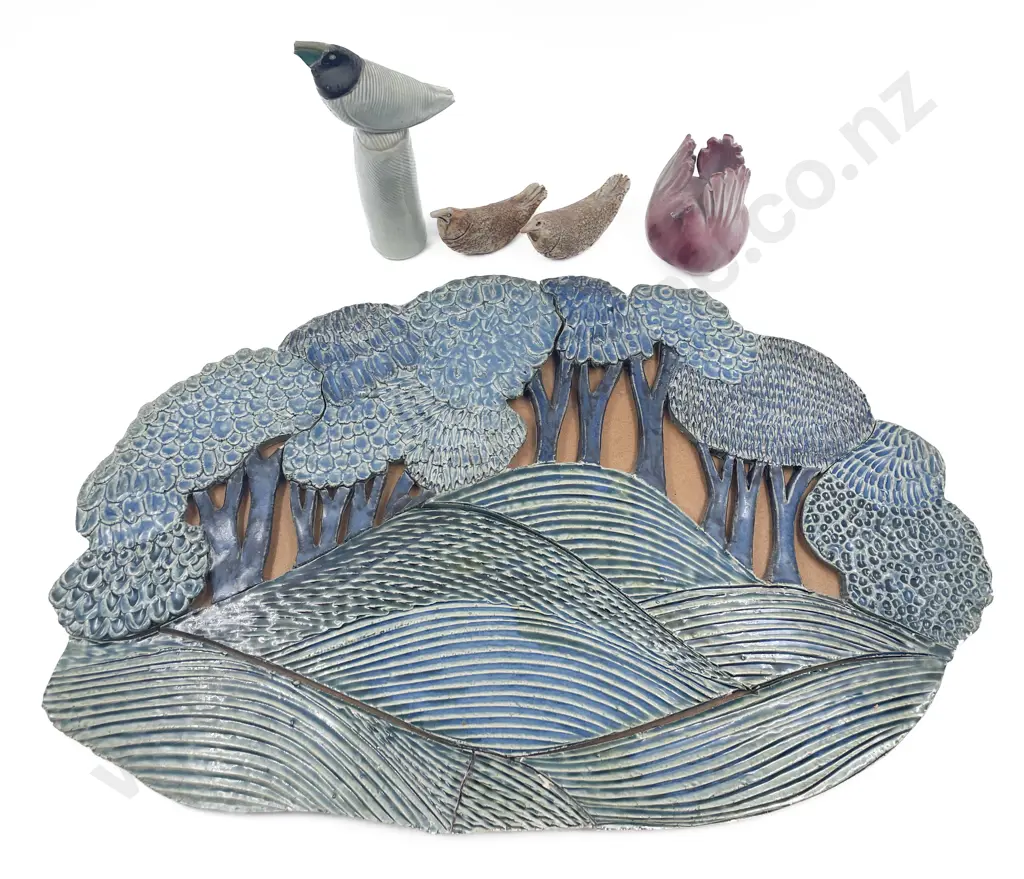 Large Pottery Wall Hanging together with Assorted Pottery Animal Ornaments Image 1++