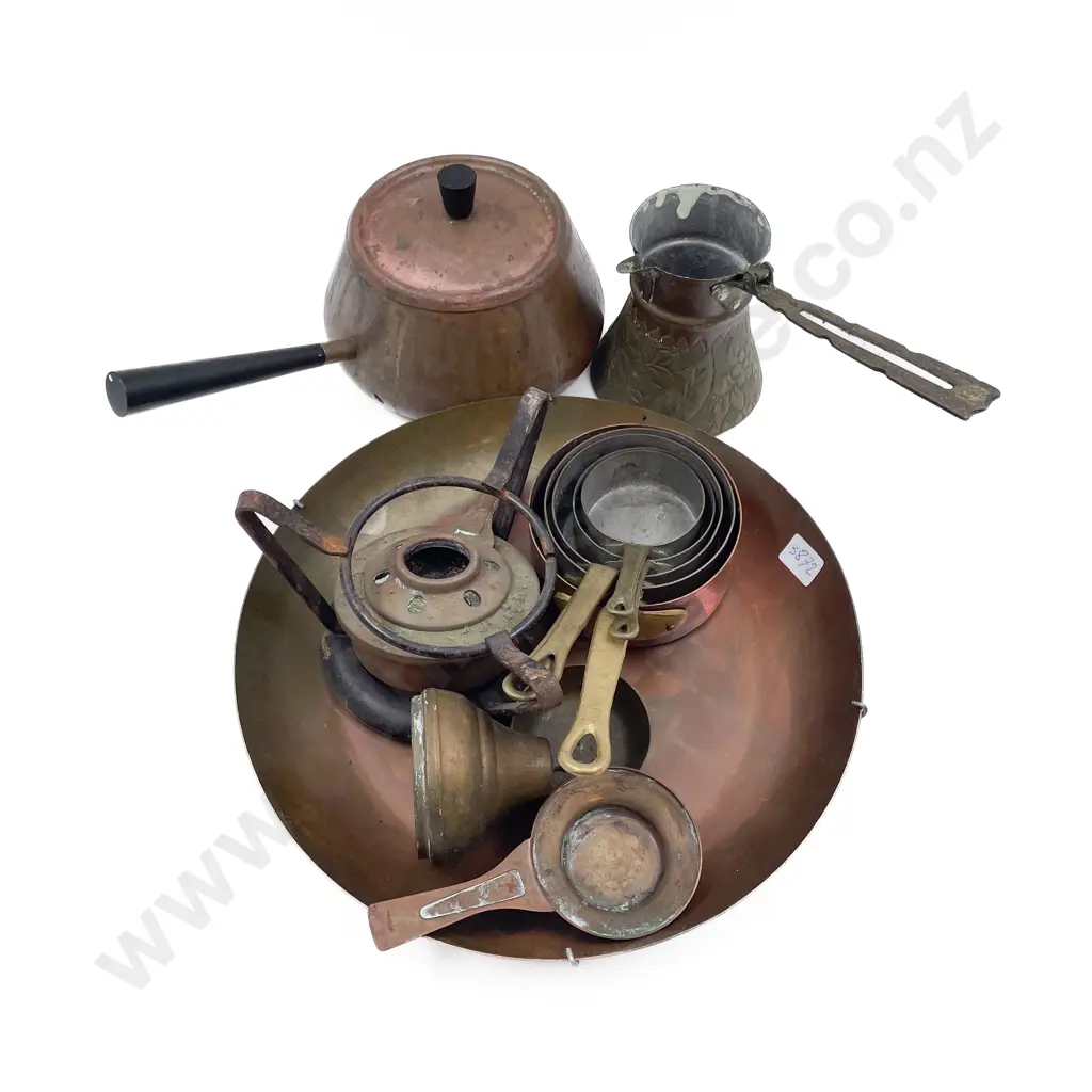 Quantity of Assorted Metal Ware Image 1++