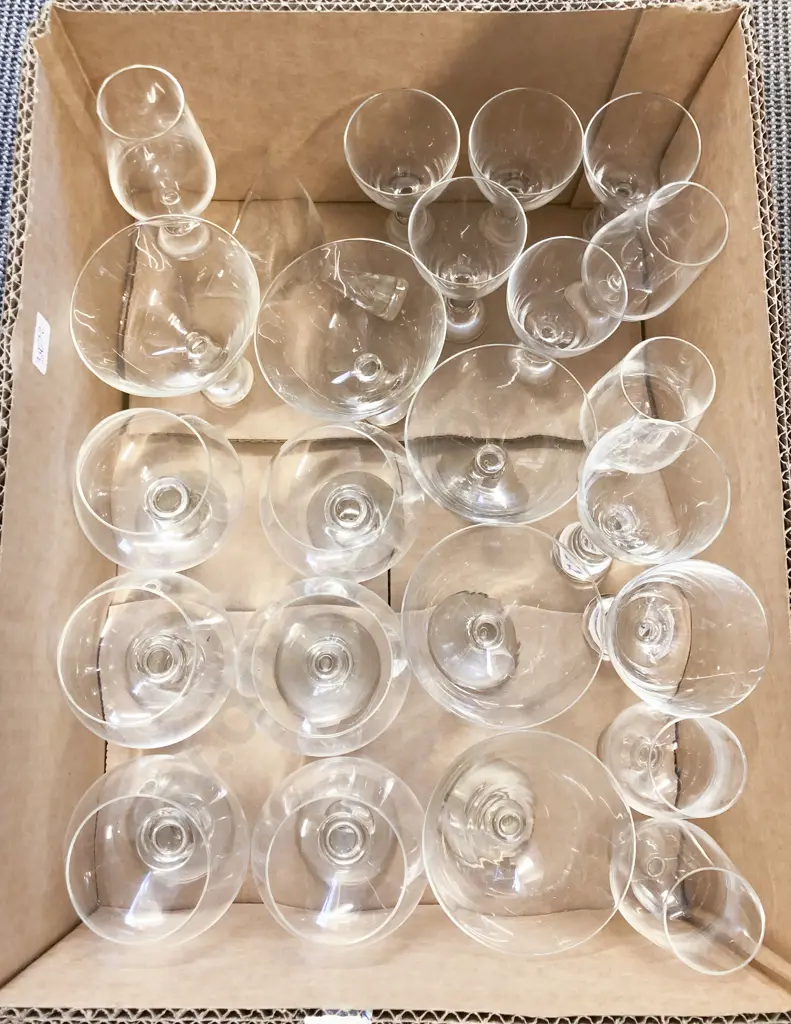 Quantity of Assorted Danish Glass Ware Image 1++