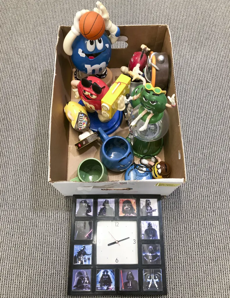 Quantity of Assorted M&M's Collectables etc Image 1++