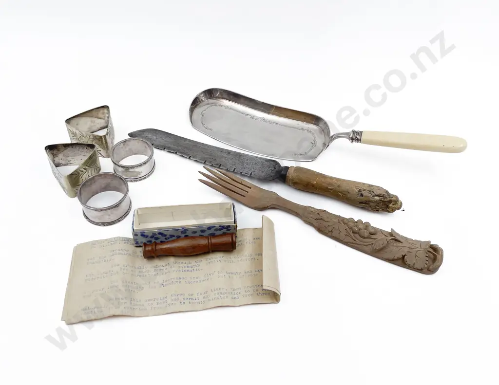 Quantity of Assorted Vintage including Bone Handled Crumb Tray Image 1++