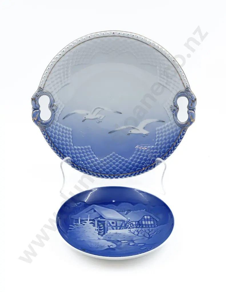 B&G Double Handled Plate and Christmas Plate Image 1++