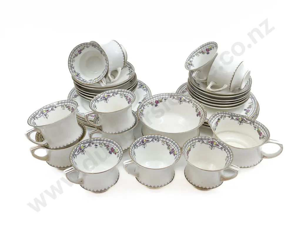 Paragon Part Tea Set Image 1++