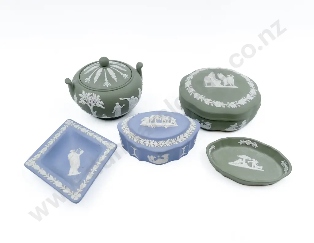 Five Pieces of Wedgwood Image 1++