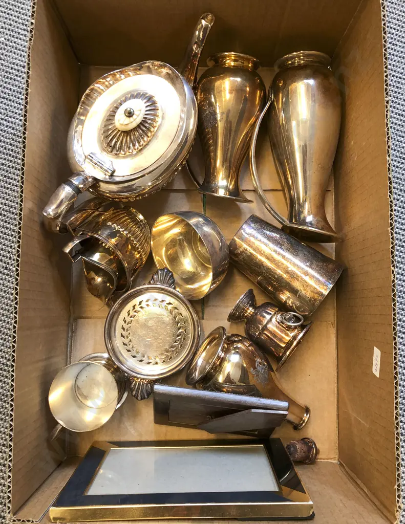 Box of Assorted Silver Plate Image 1++