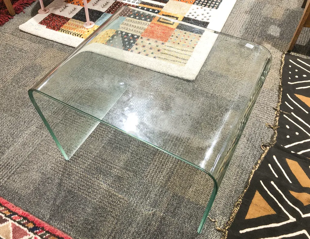 Curved Glass Coffee Table Image 1++