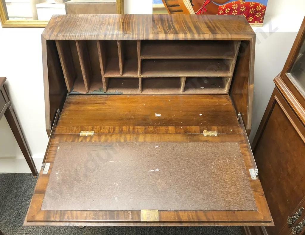 Reproduction Writing Bureau Image 1++