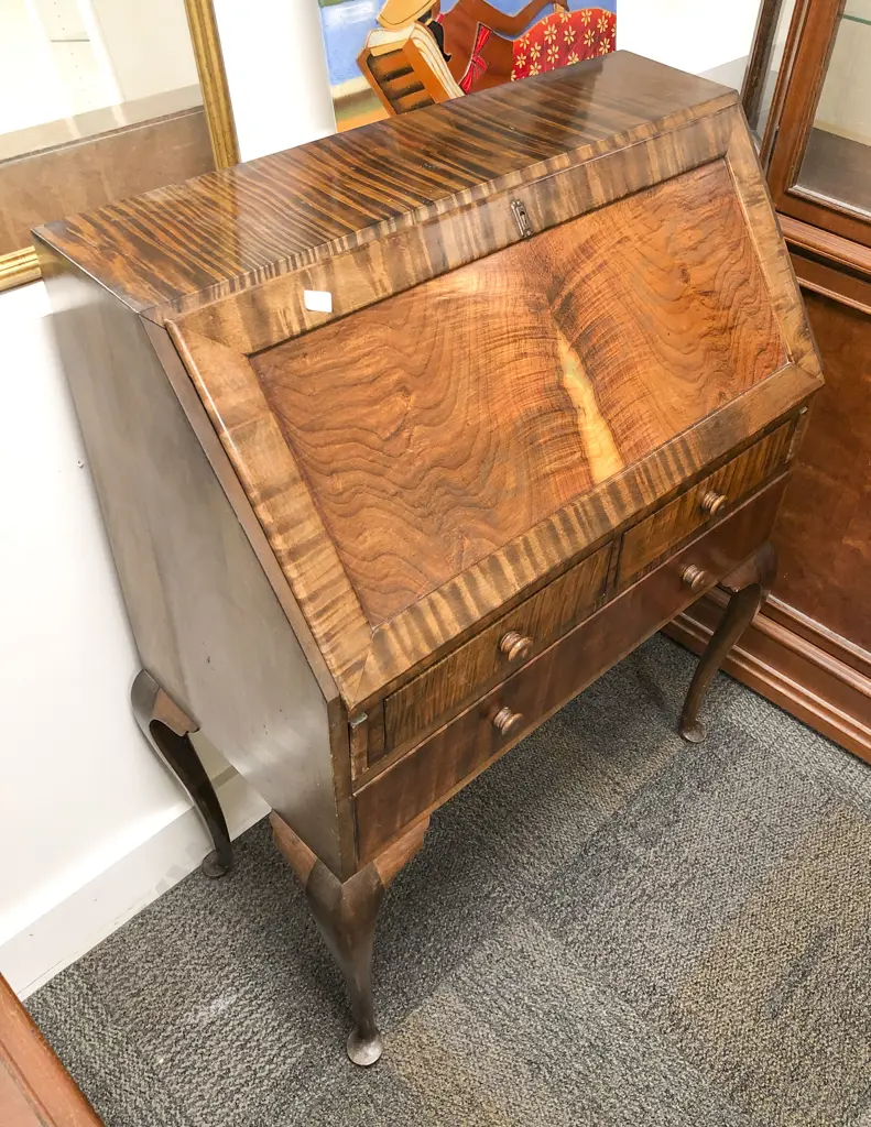 Reproduction Writing Bureau Image 1++