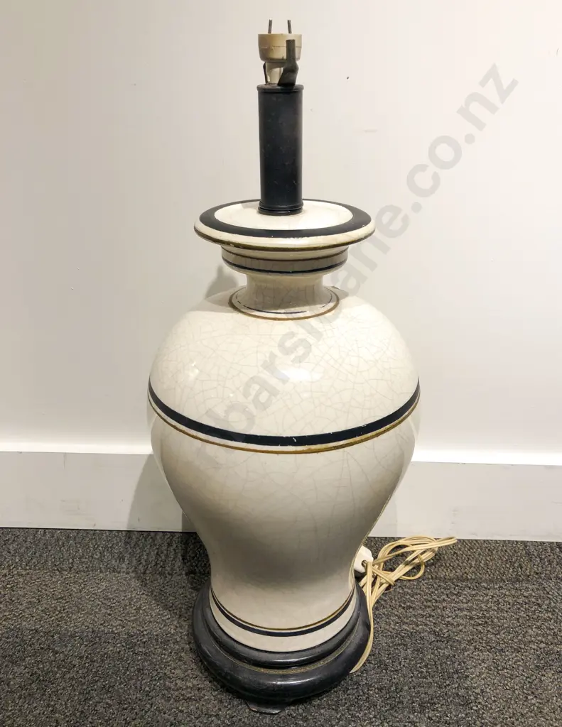 Crackle Glaze Vase Form Table Lamp Image 1++