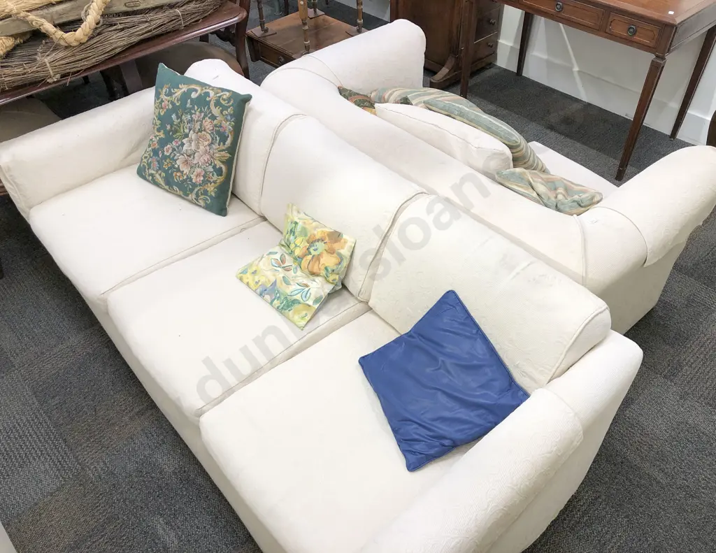 Two Piece Lounge Suite Image 1++
