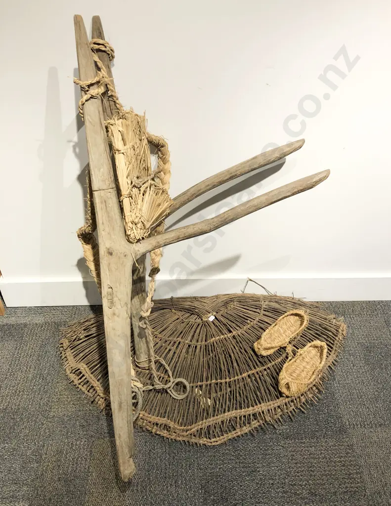 Rustic Peasant Wicker Carrying Pack Image 1++