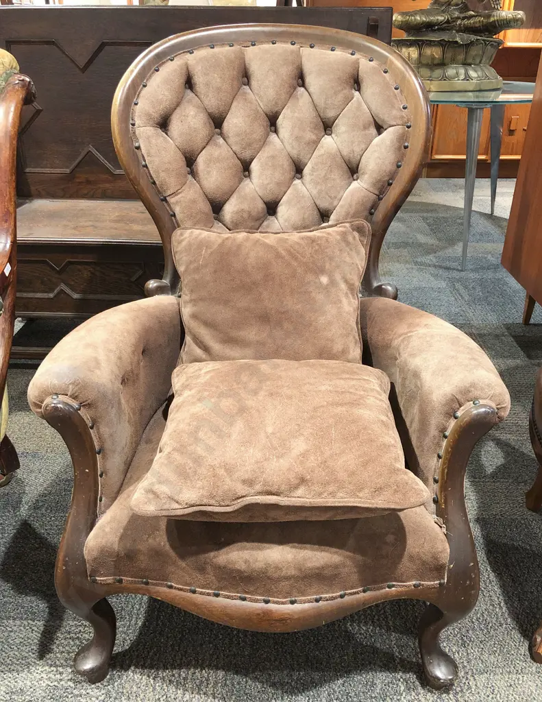 Mahogany Button Back Grandfather Chair Image 1++