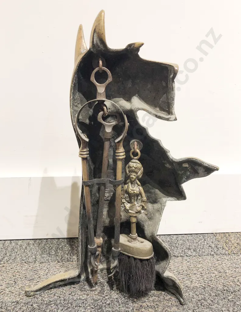Brass Dog Form Fire Tidy Set Image 1++