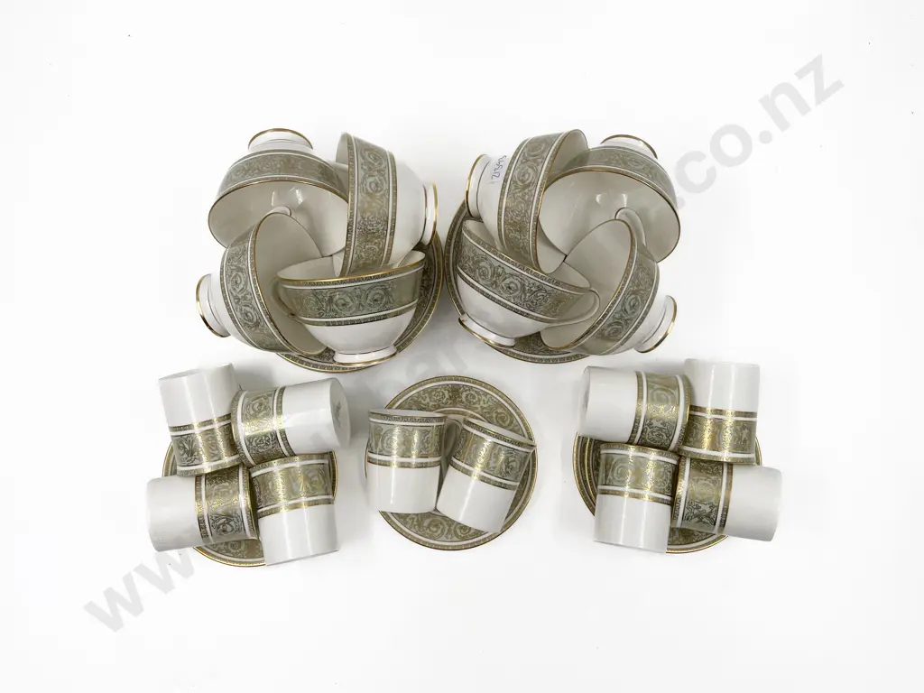 RD "English Renaissance" Tea and Coffee Cups and Saucers Image 1++