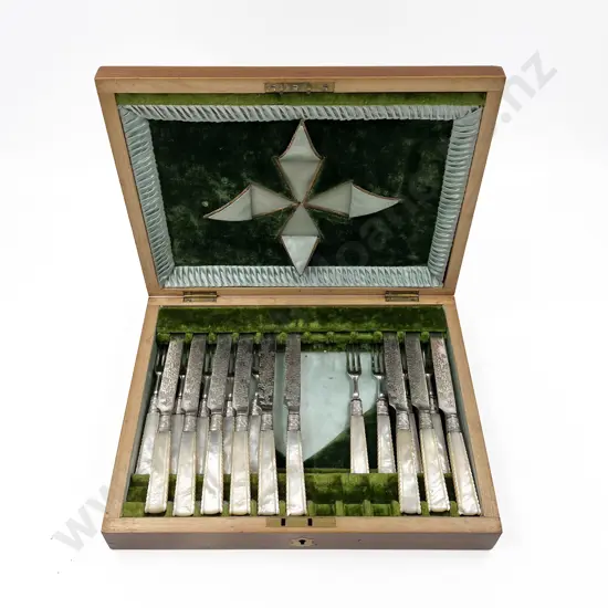 Cased Late Vict MOP Handled Part Dessert Set