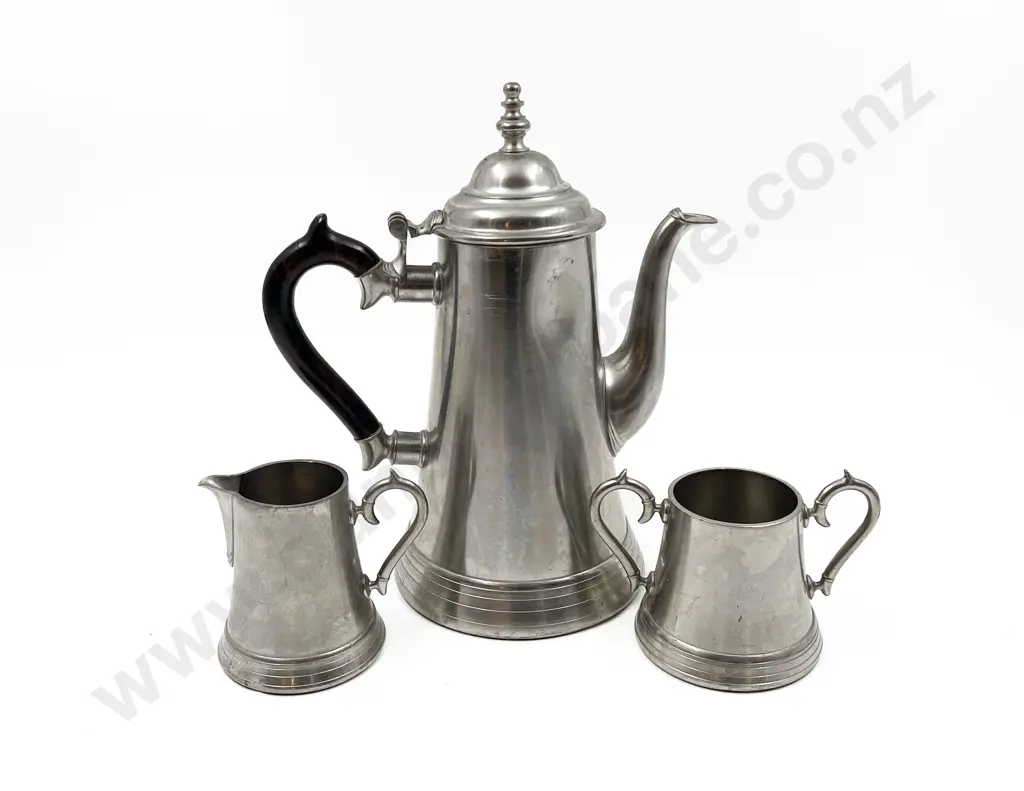 Three Pieces of Dutch Pewter Image 1++