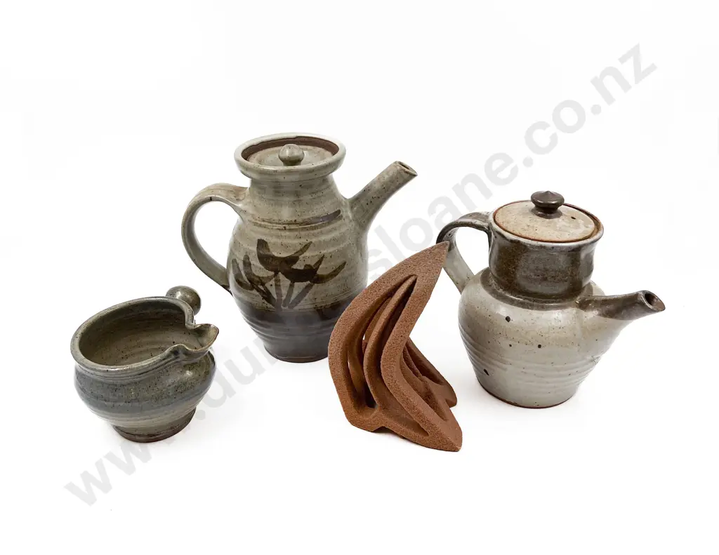 Four Pieces of Assorted Pottery Image 1++