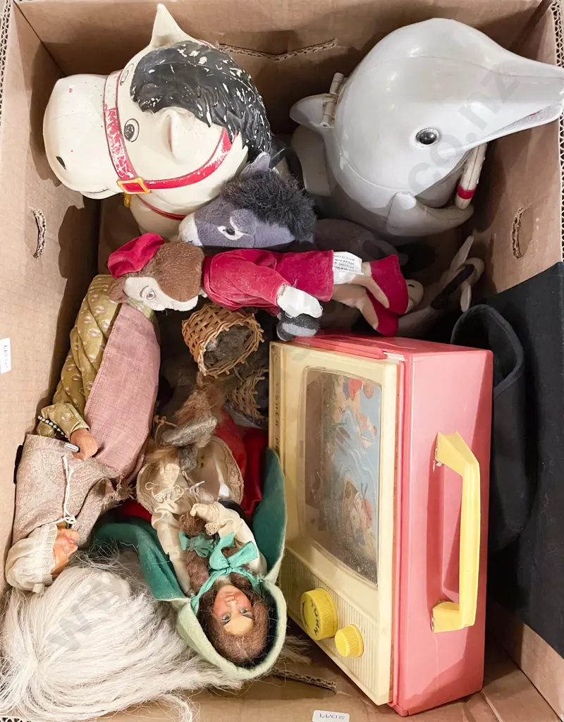 Quantity of Assorted Toys etc Image 1++