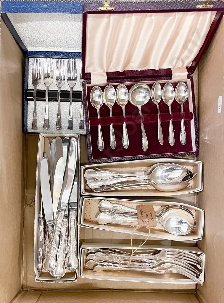 Quantity of Assorted S/P Cutlery Image 1++