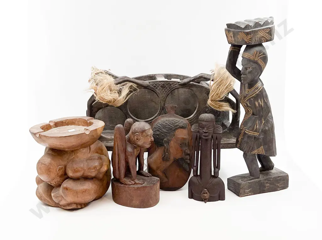 Quantity of Assorted Tribal Tourist Ware Image 1++