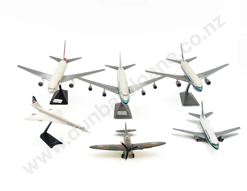 Six Assorted Model Planes including Air New Zealand Image 1++
