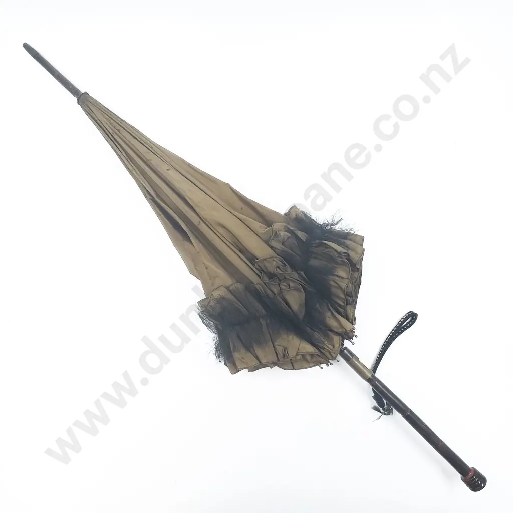 Cased Turtle Shell Vanity Set together with Vintage Umbrella Image 1++