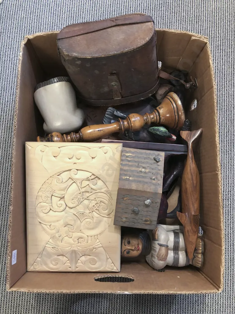 Box Quantity of Assorted Woodware etc Image 1++