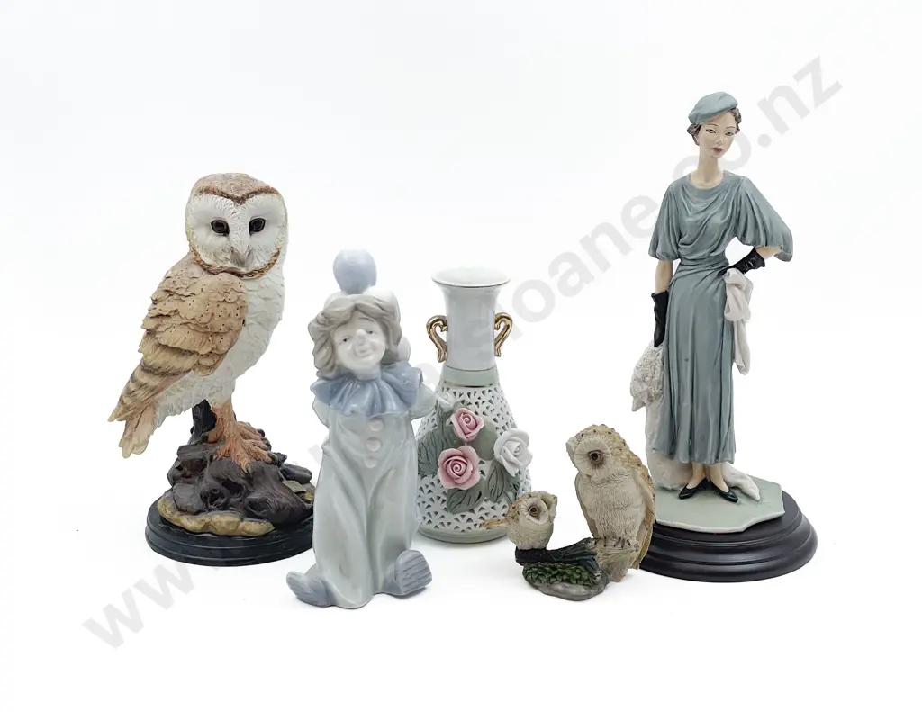 Quantity of Assorted Figures and Animals Ornaments etc Image 1++
