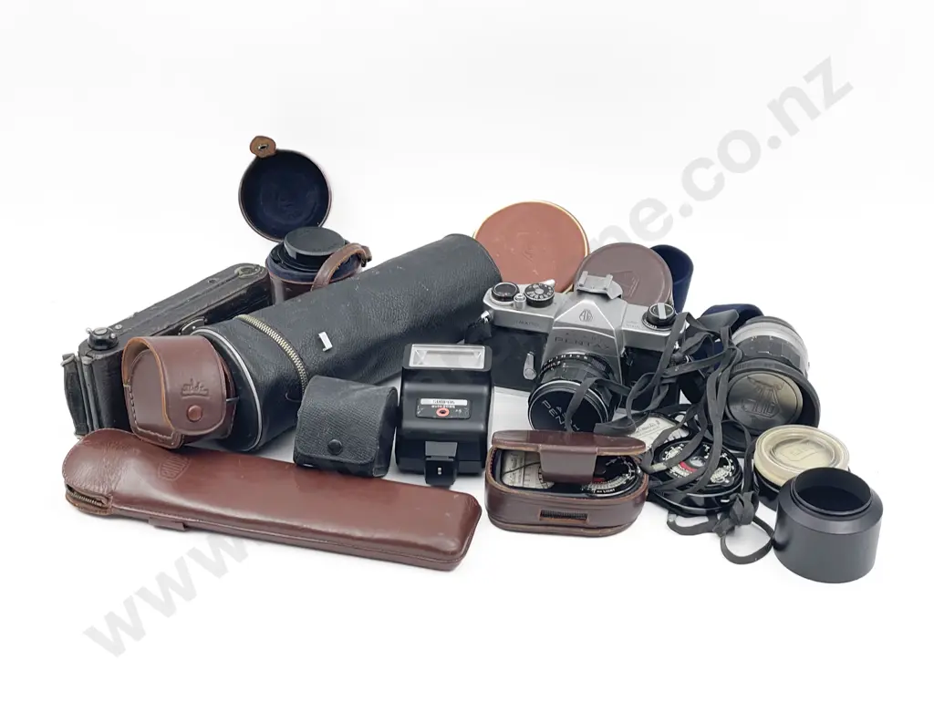 Quantity of Assorted Vintage Cameras and Accessories Image 1++