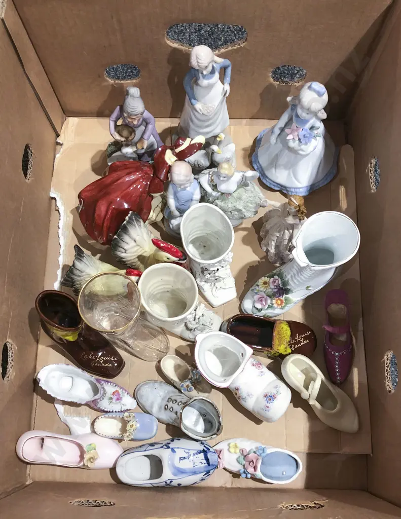 Quantity of Assorted Fancy China and Novelty Shoe Ornaments Image 1++