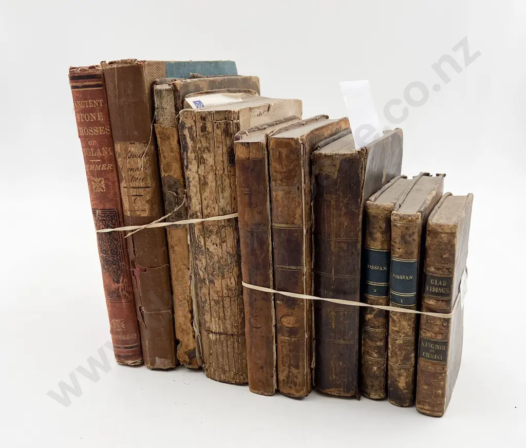 Qty of Assorted Vintage Books Image 1++