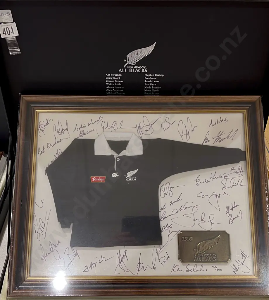 Framed NZ All Blacks 1995 Miniature Jersey and Players Autographs in Presentation Box Image 1++