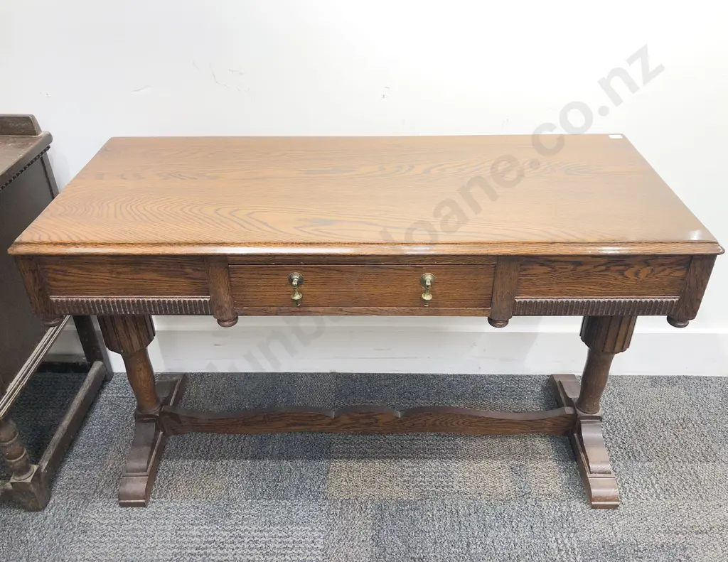 Low Oak Hall Table Image 1++