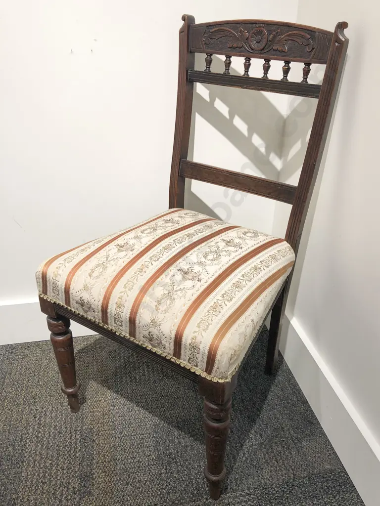Mahogany Single Chair Image 1++