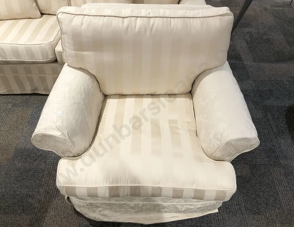 Two Piece Lounge Suite Image 1++