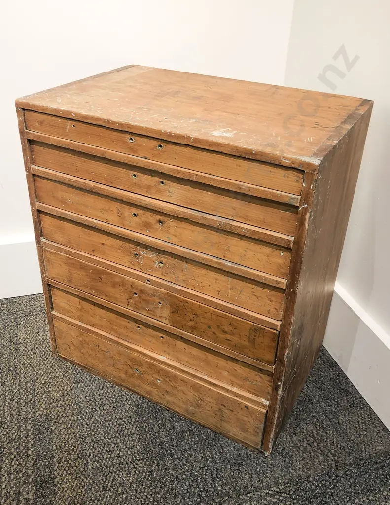 Colonial Kauri Apprentice Chest Image 1++
