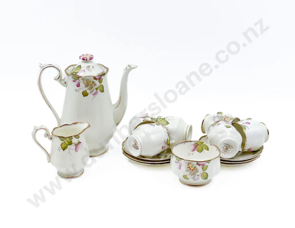 Royal Albert Christmas Rose Coffee Set Image 1++