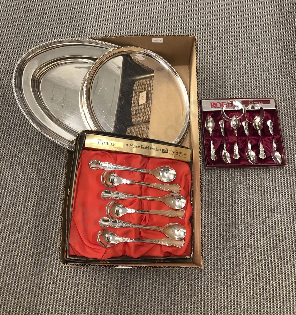 Quantity of Boxed Cutlery and S/P Image 1++