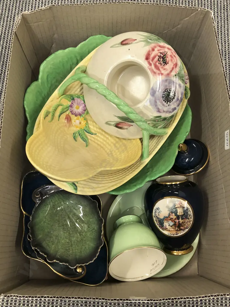 Box of Assorted Carlton Ware Image 1++