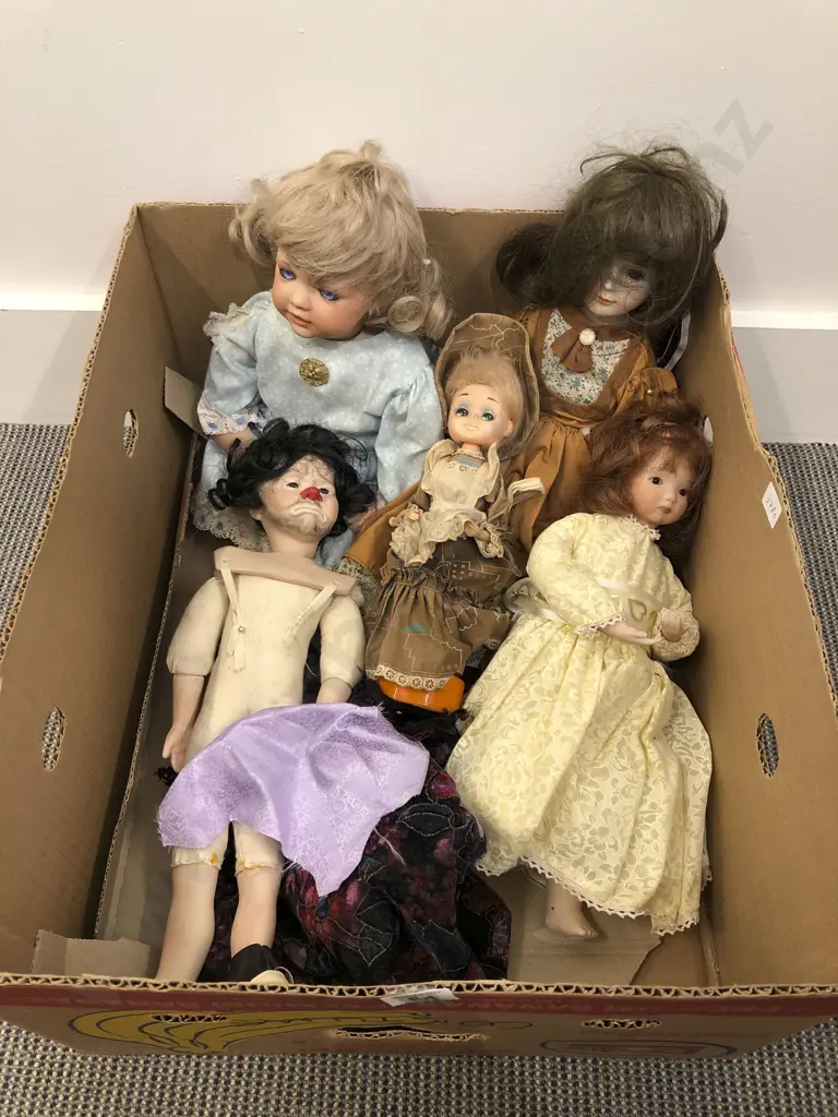 Box of Assorted Vintage Dolls Image 1++