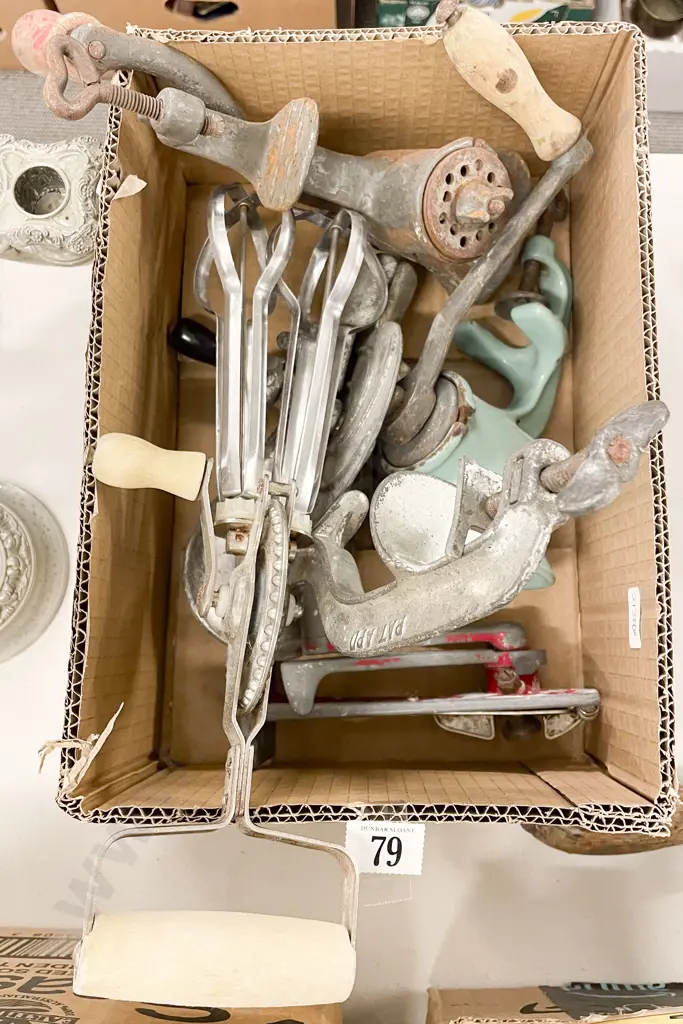 Box of Assorted Vintage Kitchenalia Image 1++
