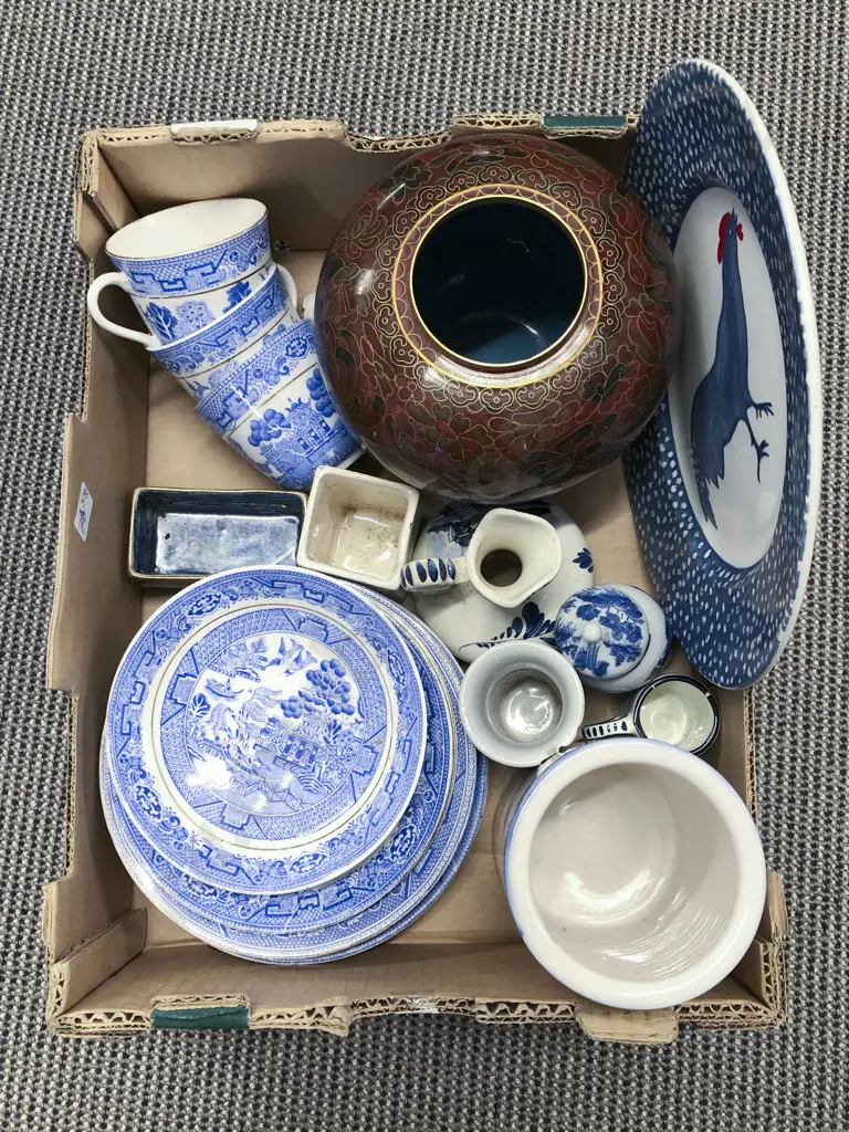 Box of Assorted Blue and White China etc Image 1++