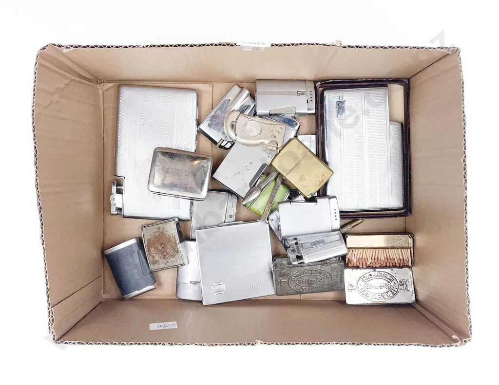 Quantity of Assorted Cig Cases and Vintage Lighters etc Image 1++